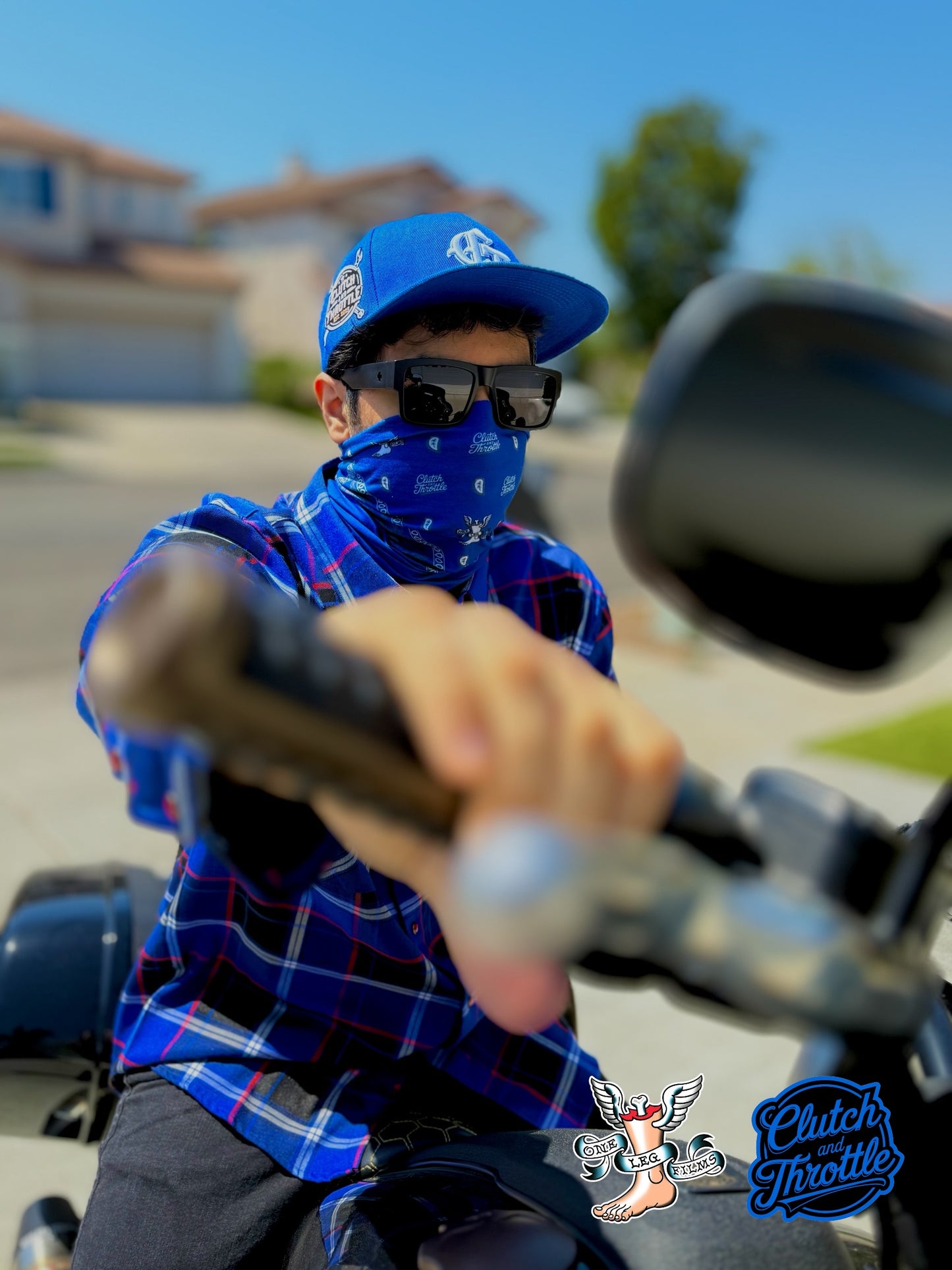 One Leg Films Paisley Neck Gaiter (Blue/Gray)